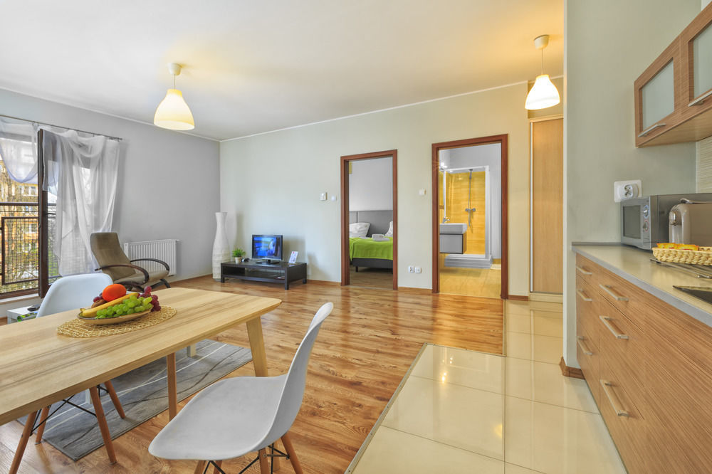דירות לודז' Adler Bed&Breakfast מראה חיצוני תמונה
