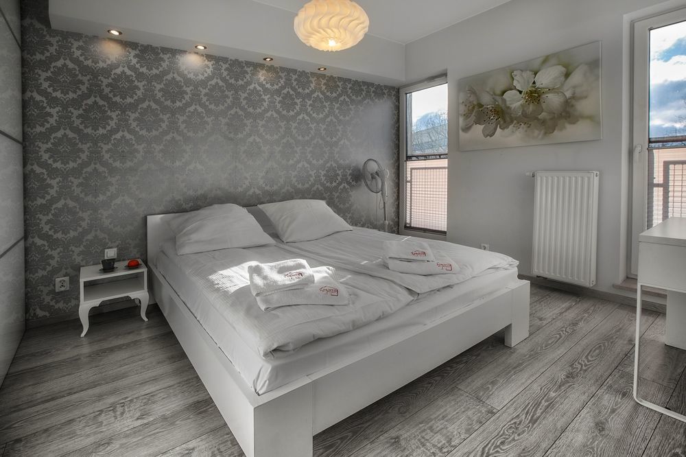דירות לודז' Adler Bed&Breakfast מראה חיצוני תמונה
